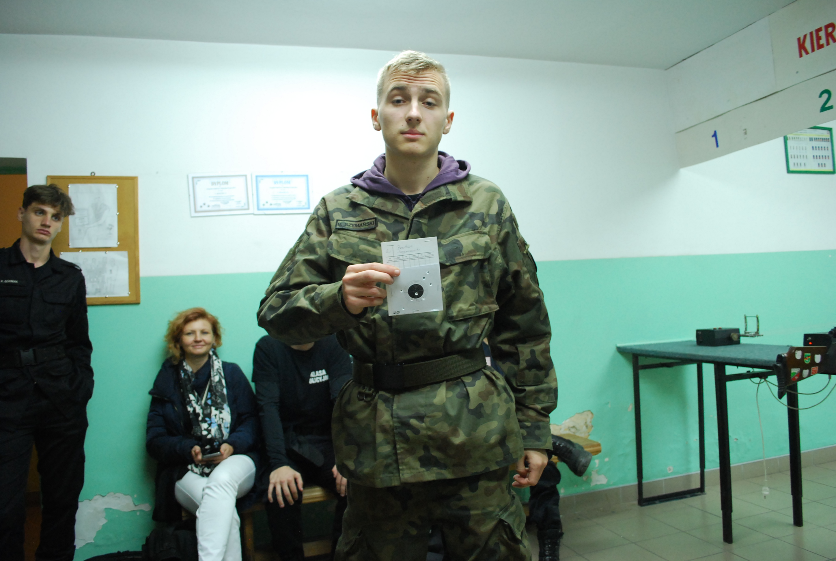 Chłopak w sali DSC 0020