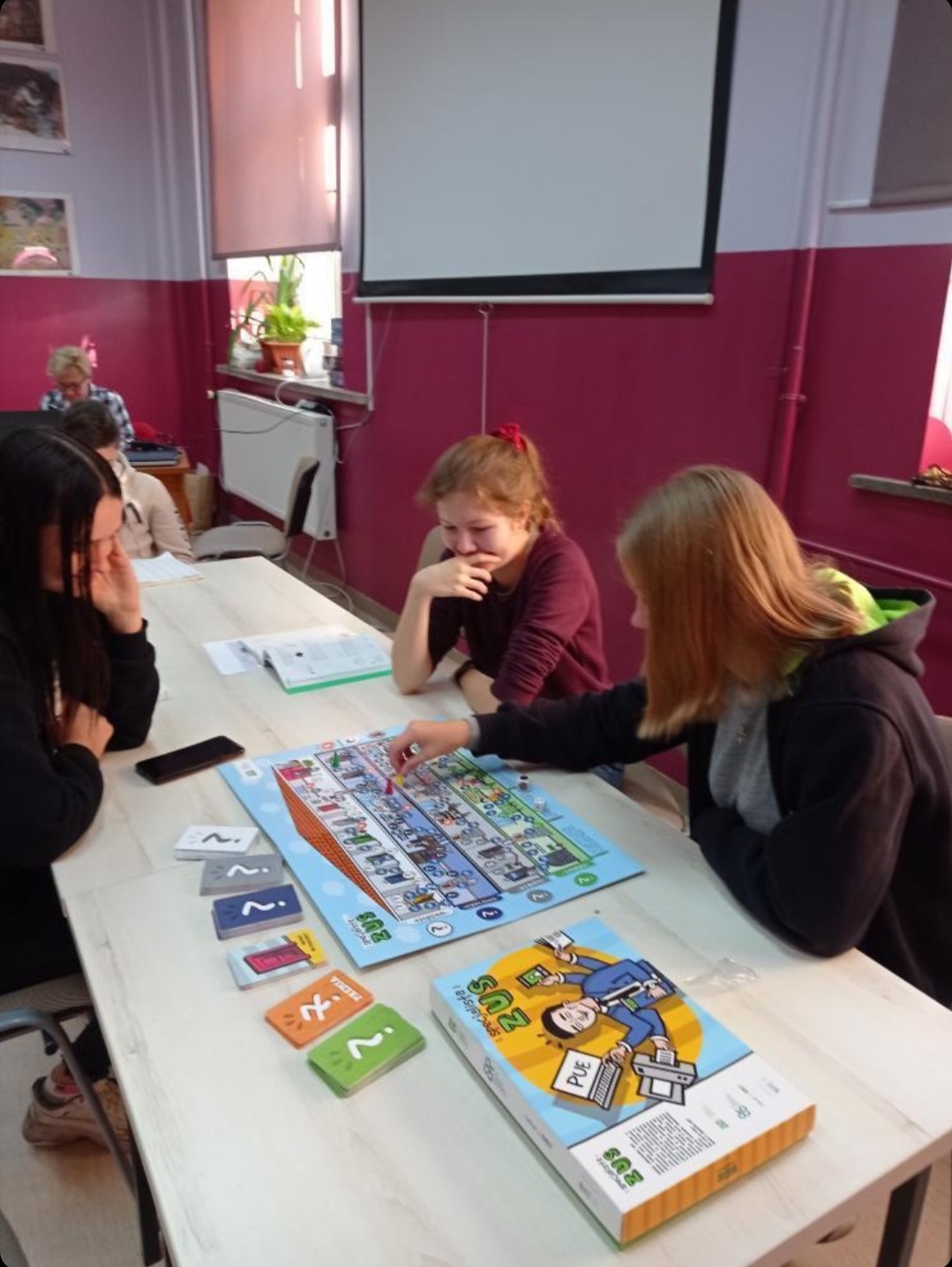 Dziewczyny wykonujemy prace screenshot 20211108 123153 instagram 1